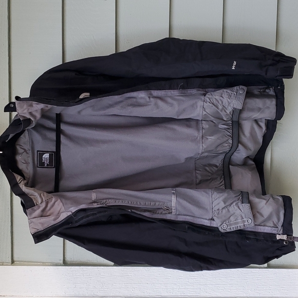 The North Face Hyvent Jacket - Picture 5 of 7